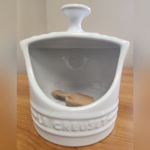 Le Creuset Salt Keeper